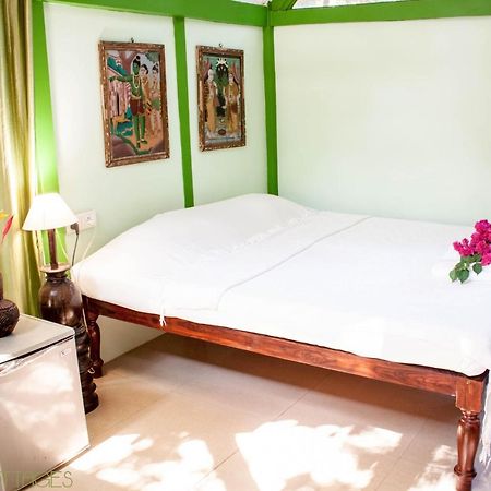 Leela Cottages Morjim Exterior photo